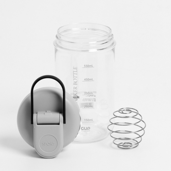 Шейкер спортивный для коктейлей и воды 550 мл, с мерной шкалой, тритан, 7.5 х 18 см