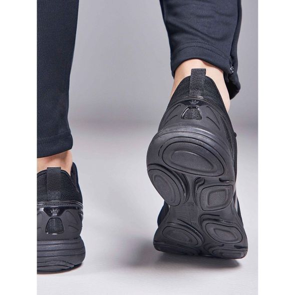 Кроссовки KELME sports shoes